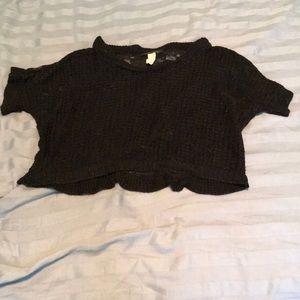 Black cropped sweater shirt